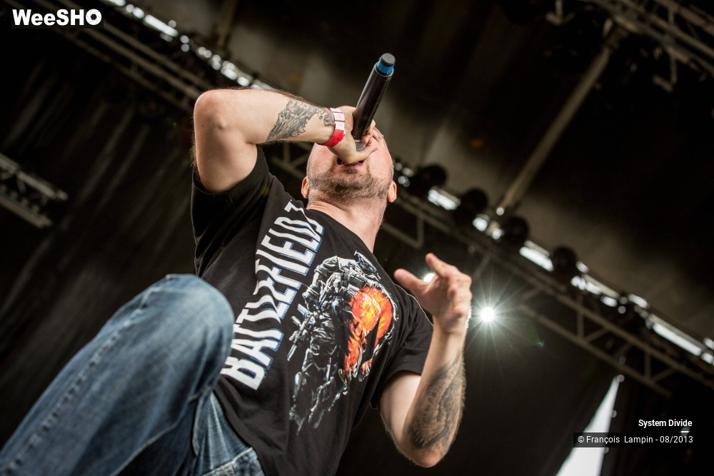 24/50 photos du spectacle System Divide