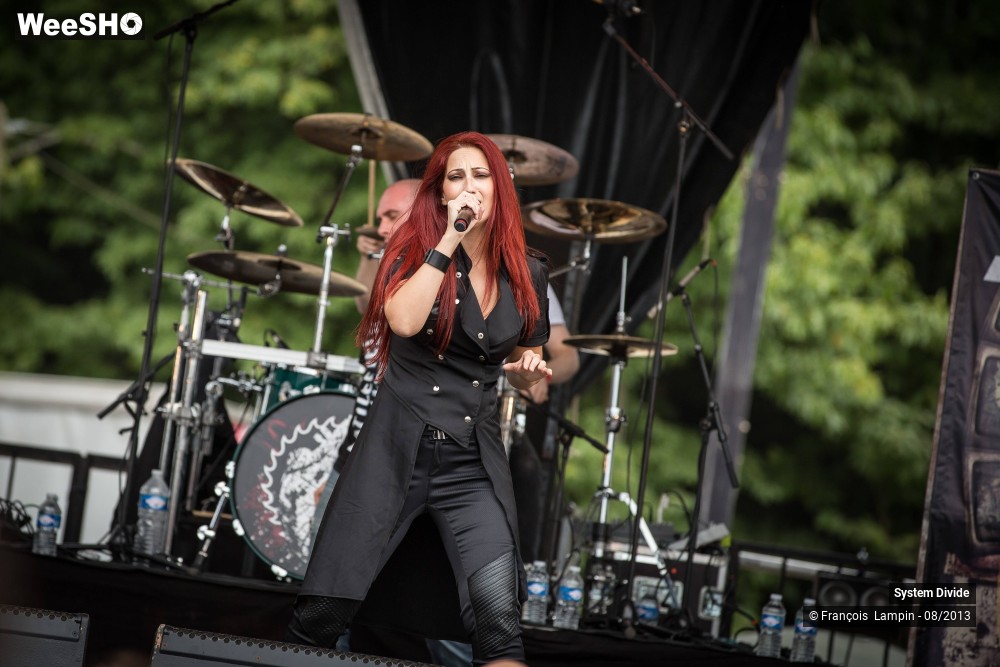 29/50 photos du spectacle System Divide