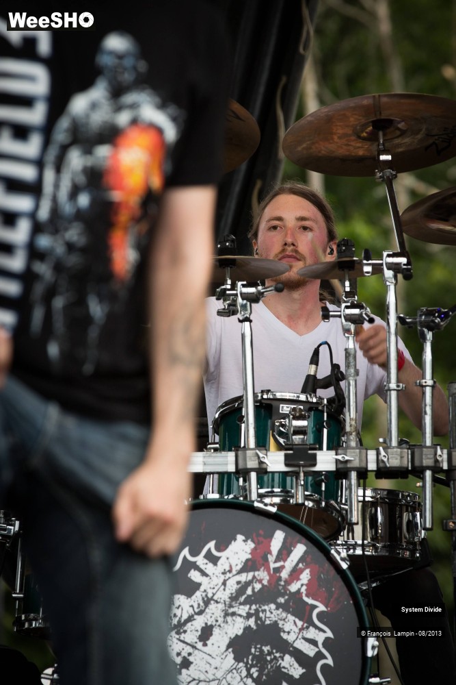 33/50 photos du spectacle System Divide