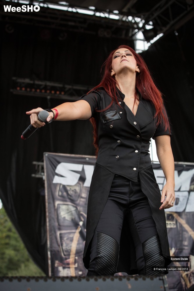 48/50 photos du spectacle System Divide