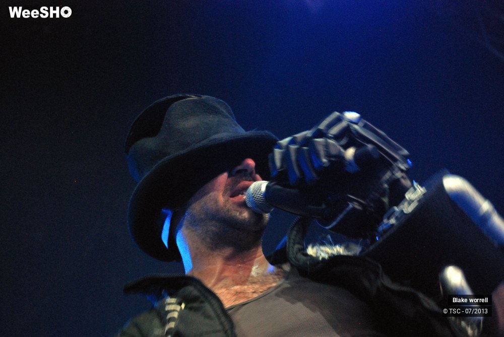 11/33 photos du spectacle Blake Worrell