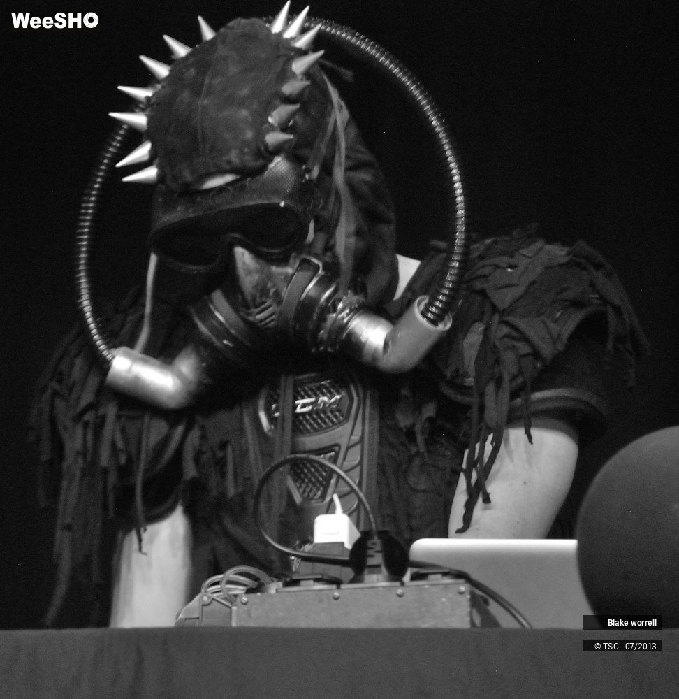 20/33 photos du spectacle Blake Worrell