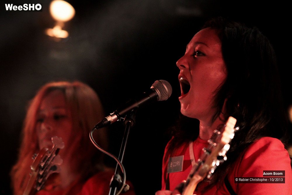 1/31 photos du spectacle Acorn Bcorn