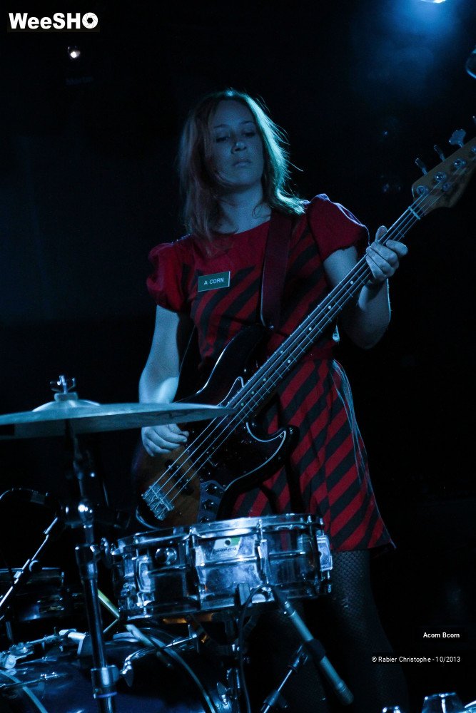 30/31 photos du spectacle Acorn Bcorn