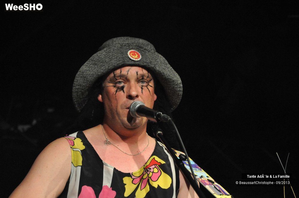 25/29 photos du spectacle Tante Adèle et la famille