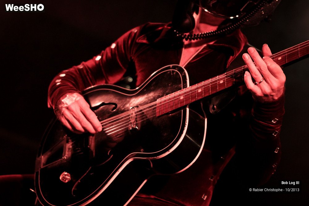 3/30 photos du spectacle Bob Log III