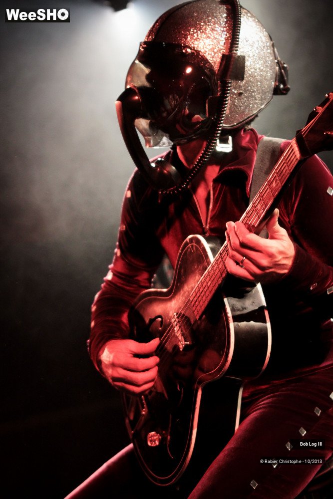 14/30 photos du spectacle Bob Log III