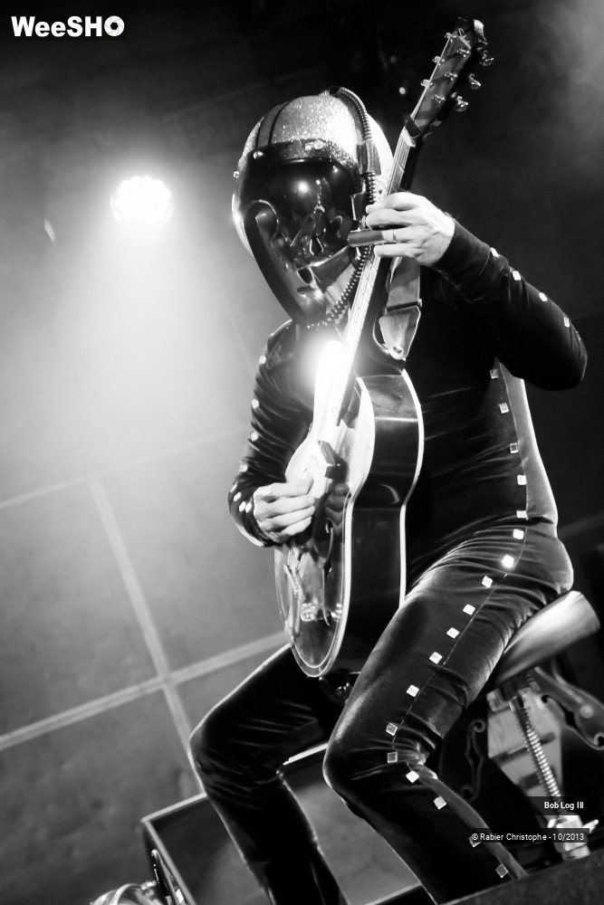 22/30 photos du spectacle Bob Log III