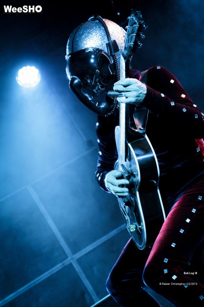 25/30 photos du spectacle Bob Log III