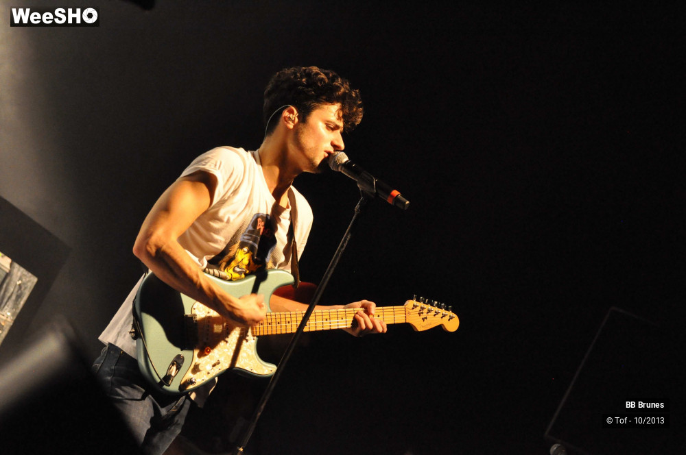 11/55 photos du spectacle BB Brunes