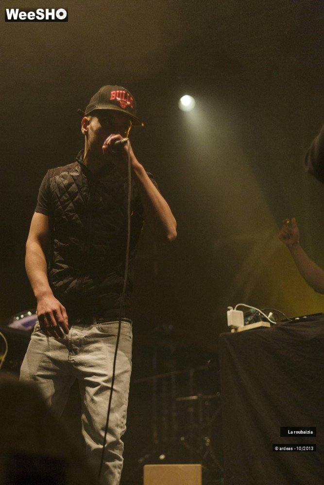 13/19 photos du spectacle La roubaizia