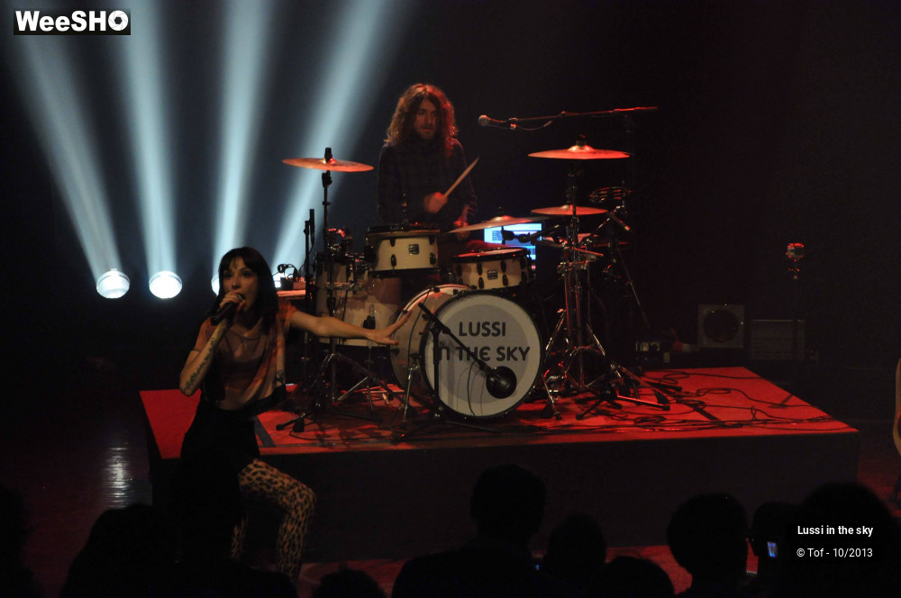 14/46 photos du spectacle Lussi in the Sky