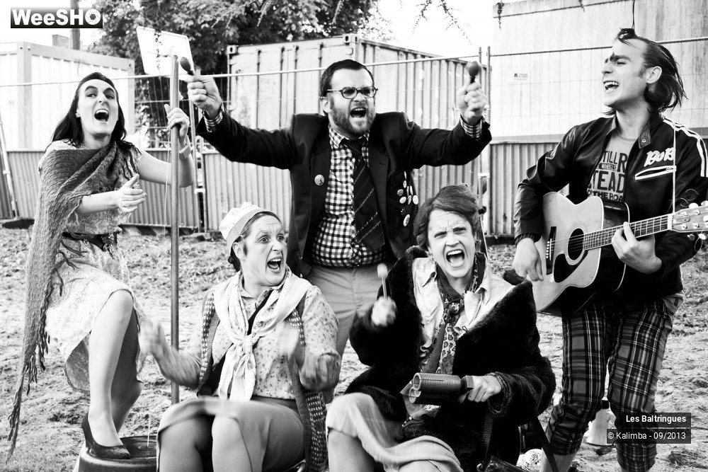 27/50 photos du spectacle La Famille Baltringues en Chansons