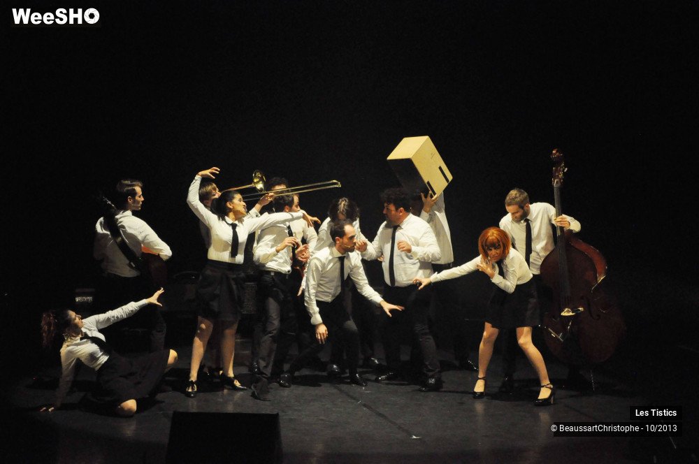 52/62 photos du spectacle Les Franglaises