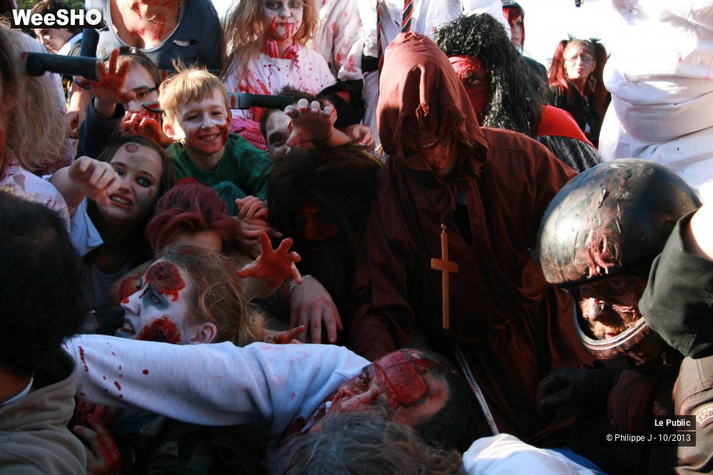 44/50 photos du spectacle Zombie Walk 1