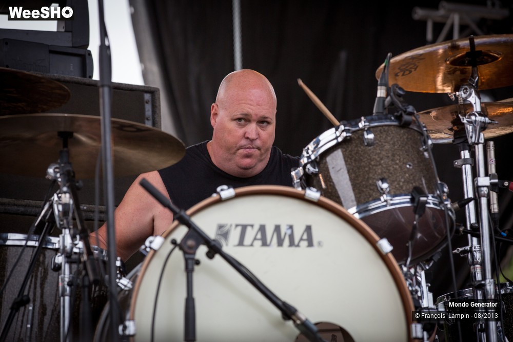 8/17 photos du spectacle Mondo Generator