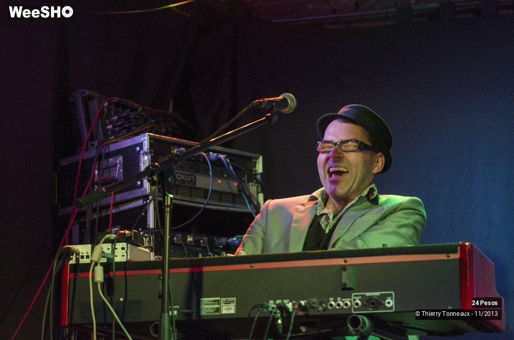 3/50 photos du spectacle 24 Pesos