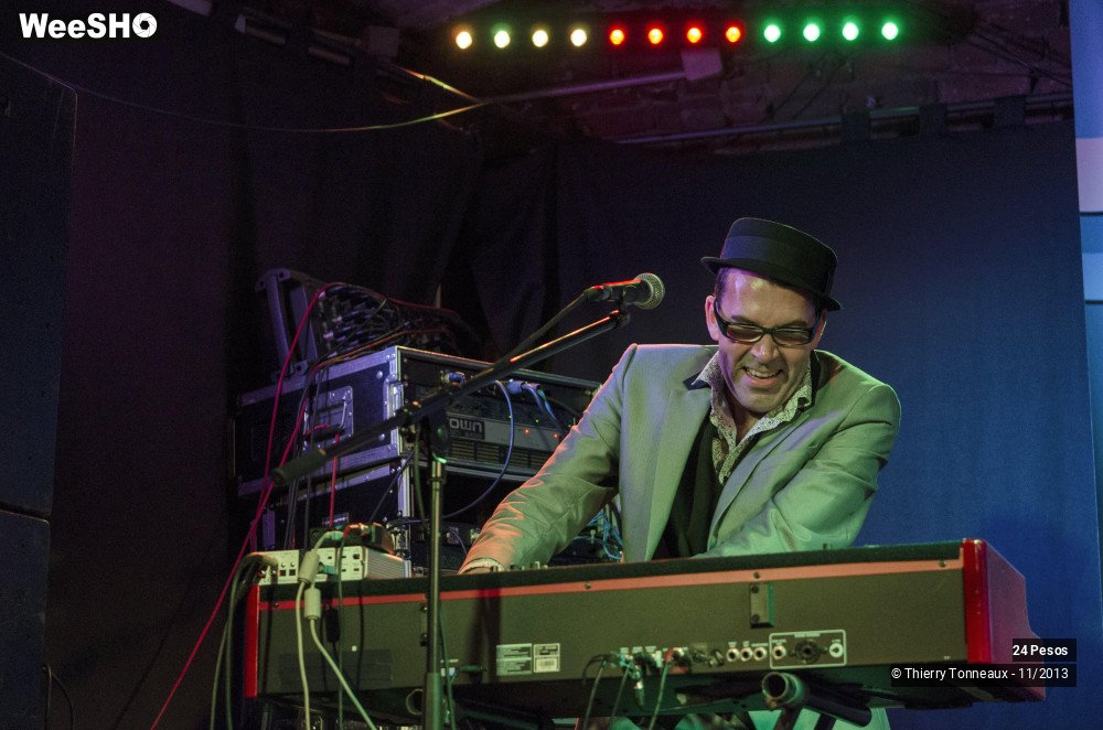 25/50 photos du spectacle 24 Pesos