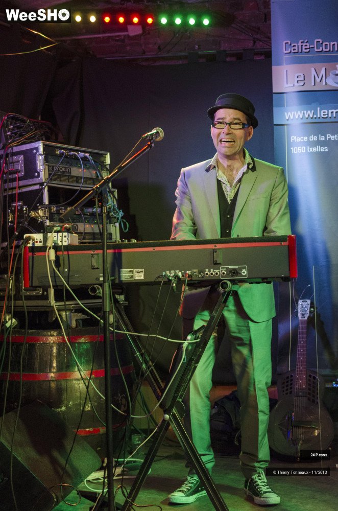 43/50 photos du spectacle 24 Pesos