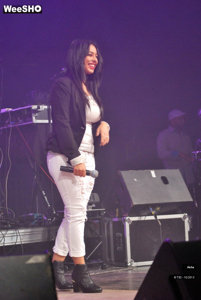 3/5 photos du spectacle  Aicha