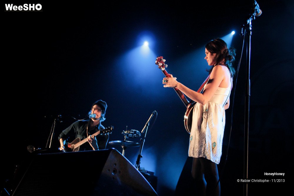 11/35 photos du spectacle HoneyHoney