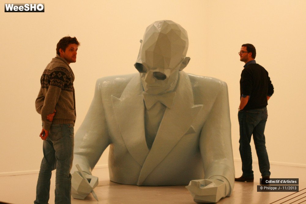 3/39 photos du spectacle Happy Birthday Galerie Perrotin