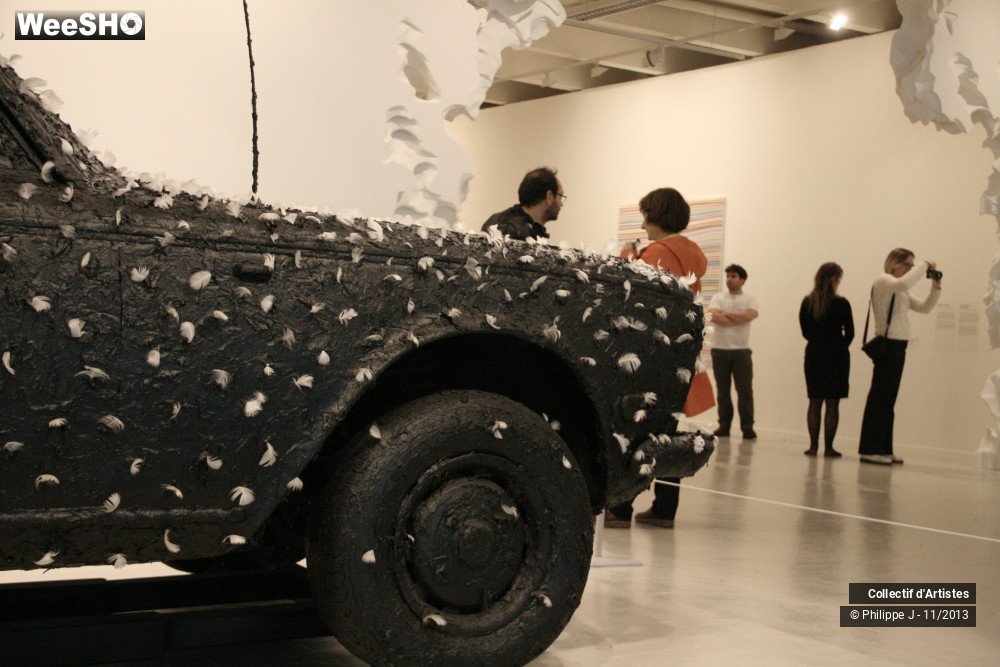 4/39 photos du spectacle Happy Birthday Galerie Perrotin