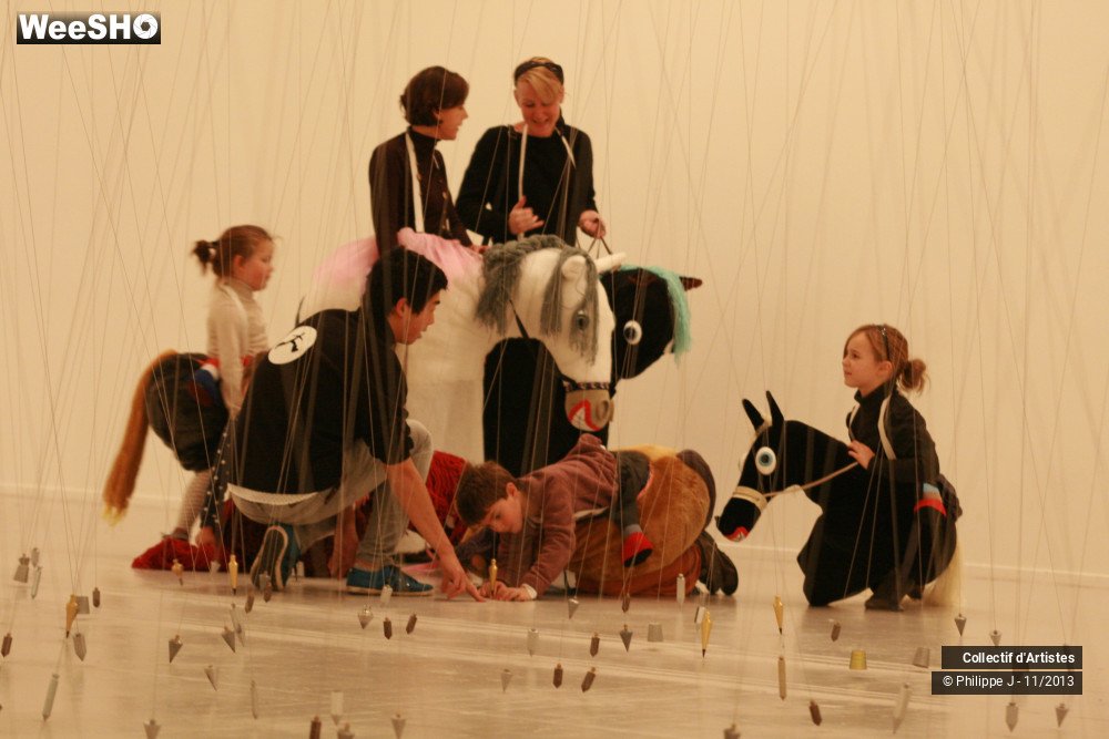 10/39 photos du spectacle Happy Birthday Galerie Perrotin