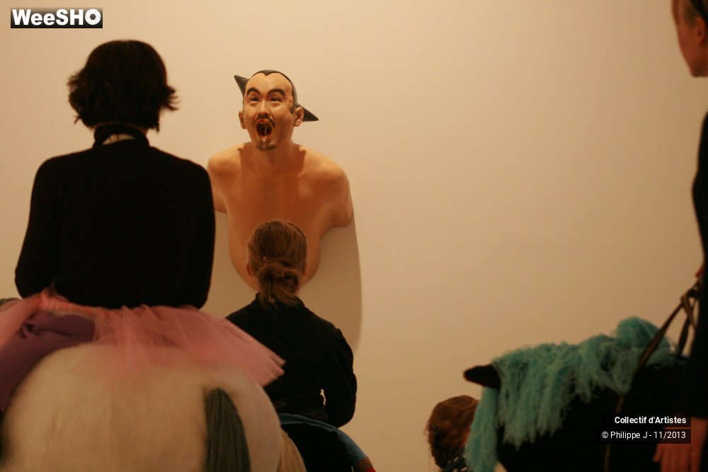 30/39 photos du spectacle Happy Birthday Galerie Perrotin