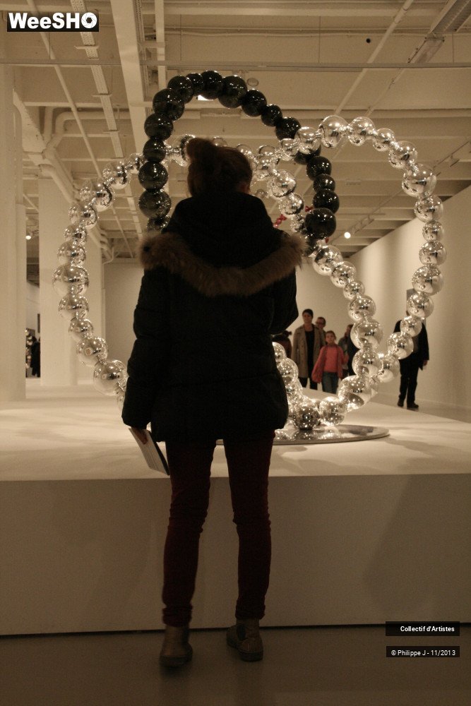 37/39 photos du spectacle Happy Birthday Galerie Perrotin