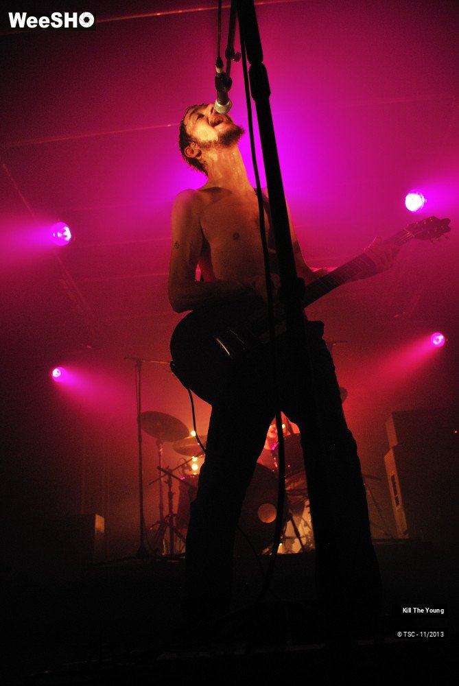 38/46 photos du spectacle Kill the Young