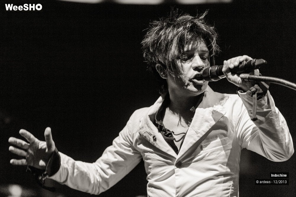 10/45 photos du spectacle Indochine