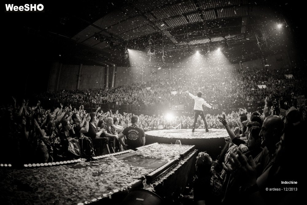 20/45 photos du spectacle Indochine