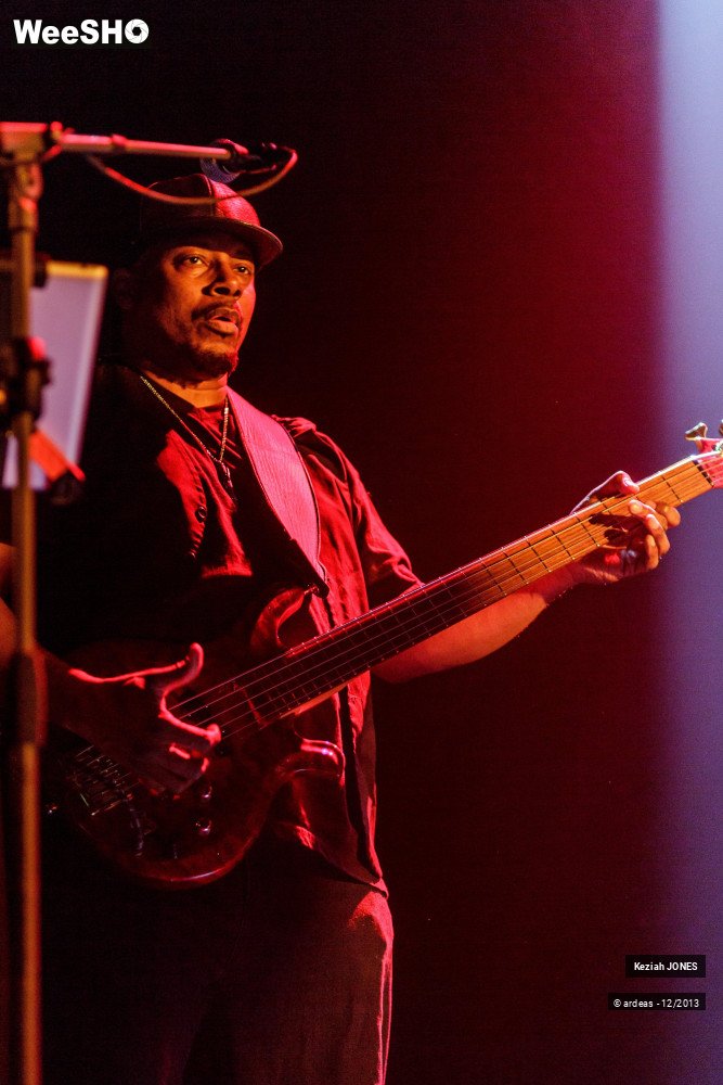 50/50 photos du spectacle Keziah Jones