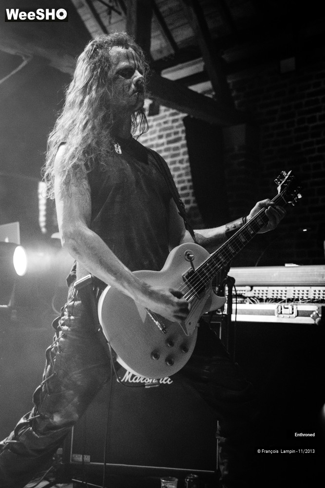 7/23 photos du spectacle Enthroned