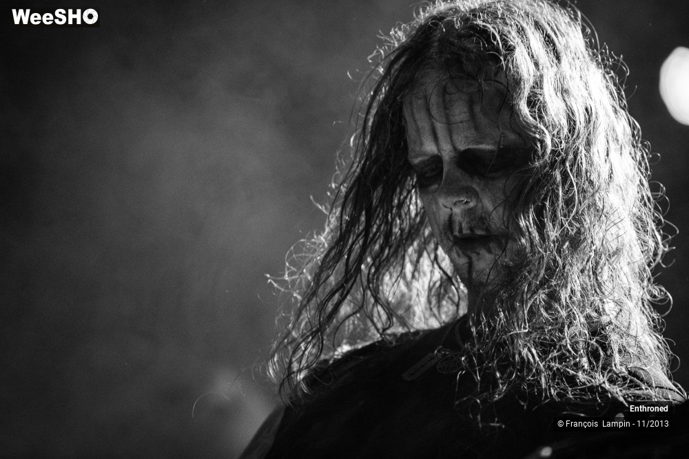 13/23 photos du spectacle Enthroned