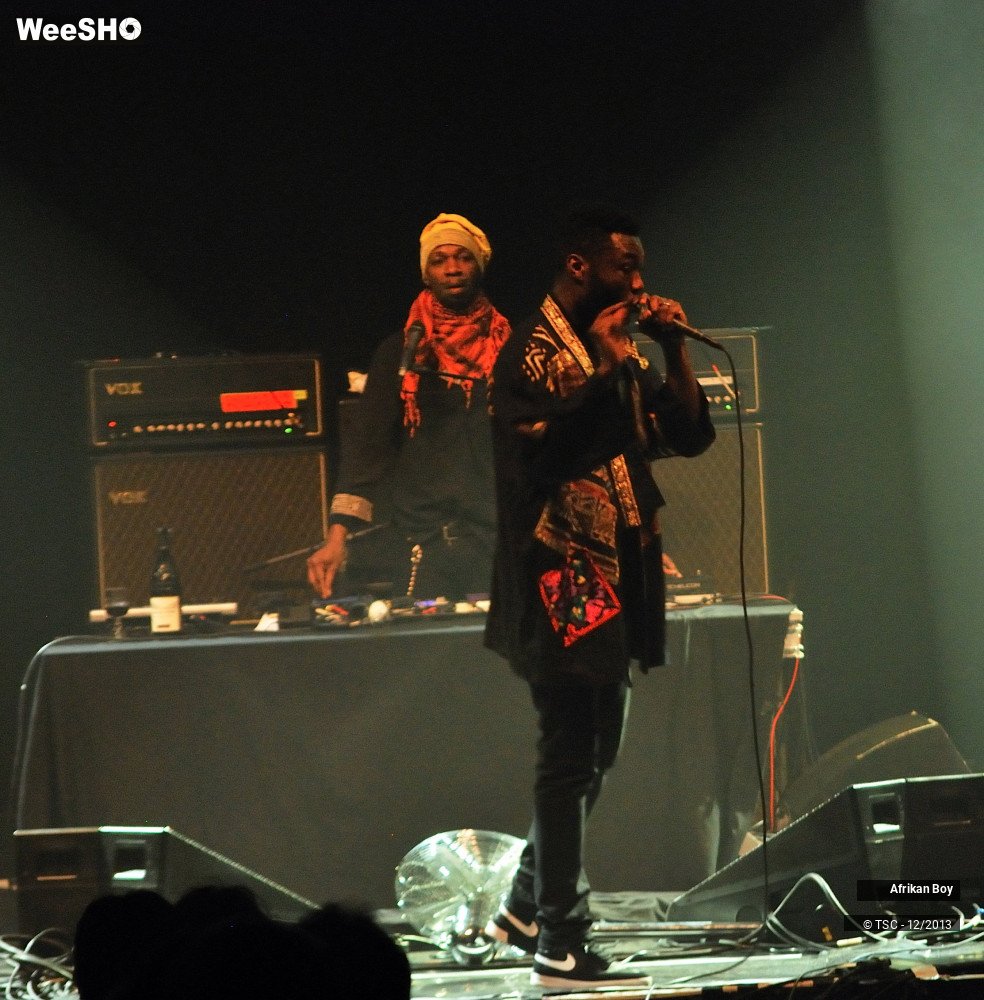 9/10 photos du spectacle Afrikan Boy