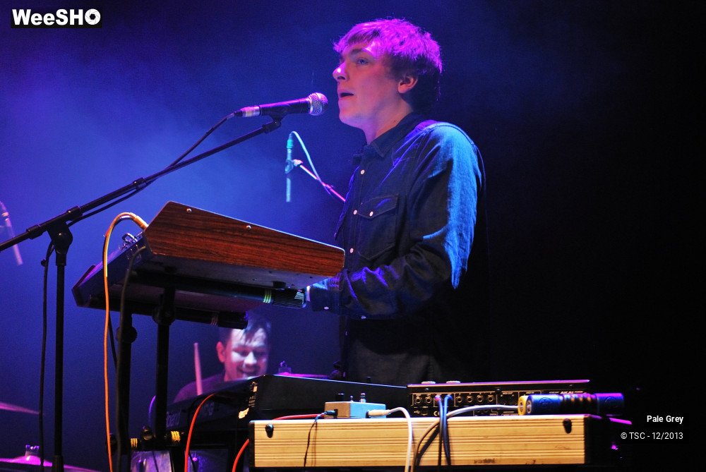 4/18 photos du spectacle Pale Grey 