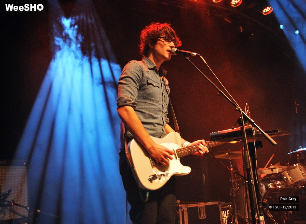 15/18 photos du spectacle Pale Grey 