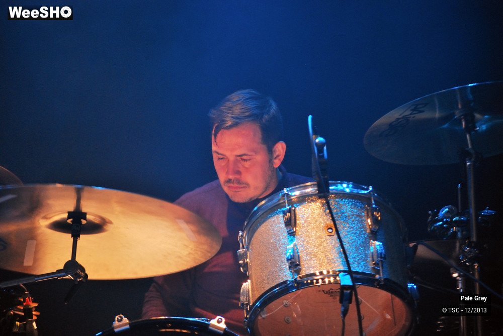 16/18 photos du spectacle Pale Grey 