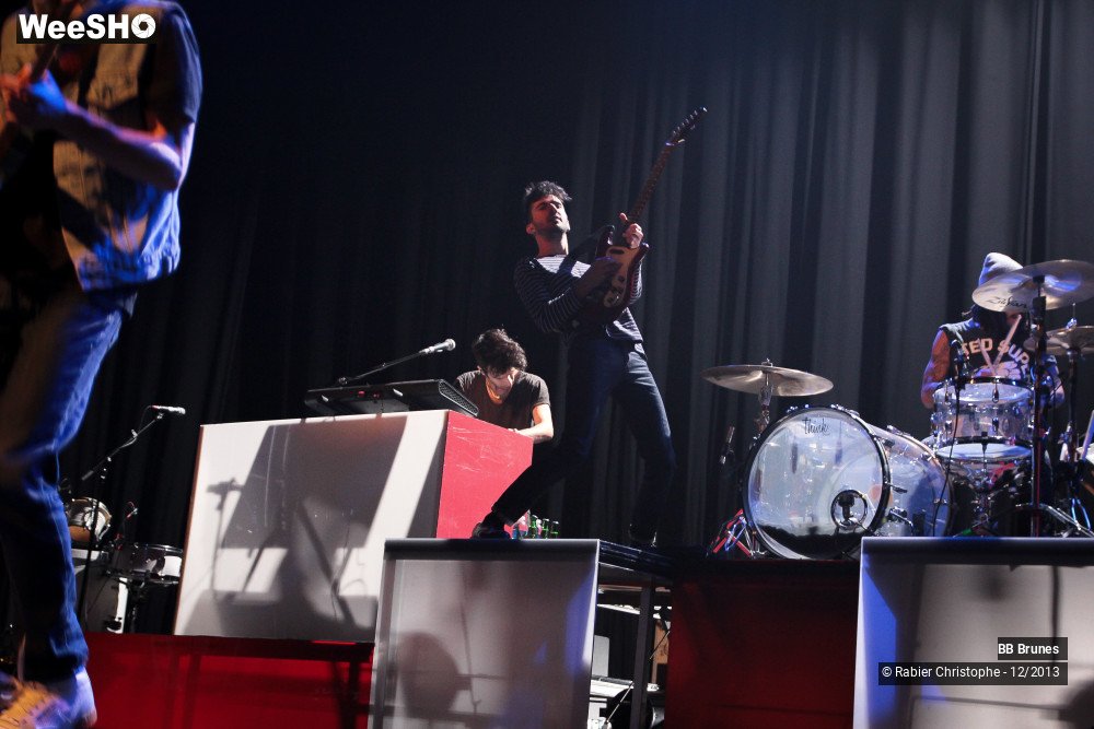 10/44 photos du spectacle B.B. Brunes