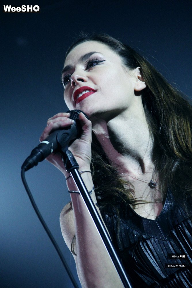 18/27 photos du spectacle Olivia Ruiz