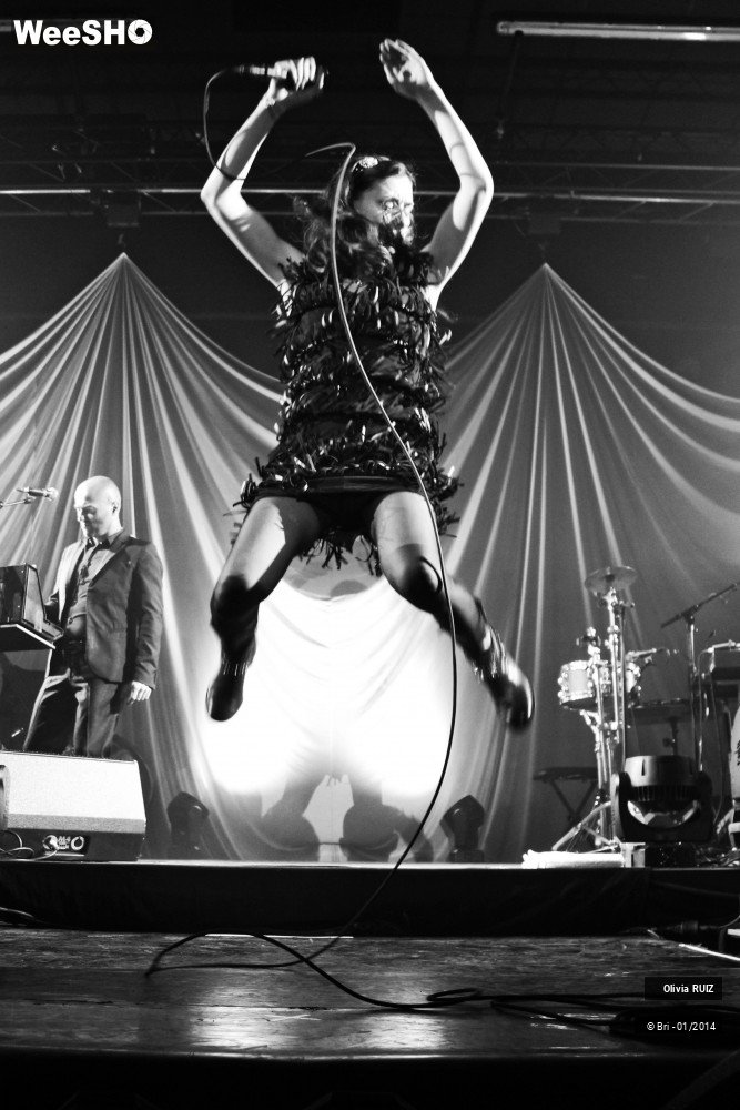 23/27 photos du spectacle Olivia Ruiz