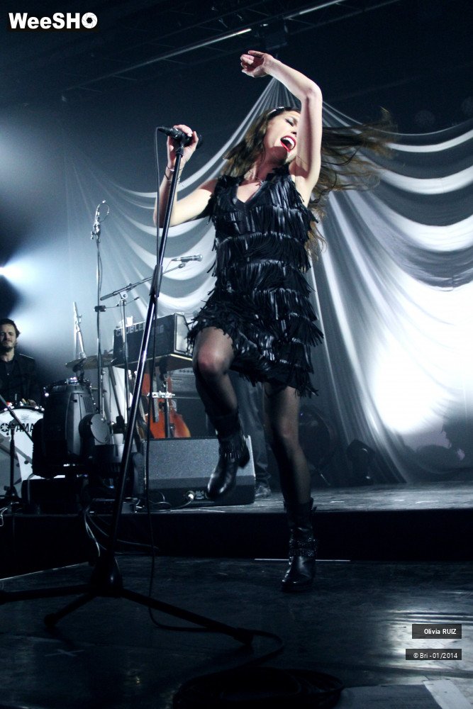 26/27 photos du spectacle Olivia Ruiz