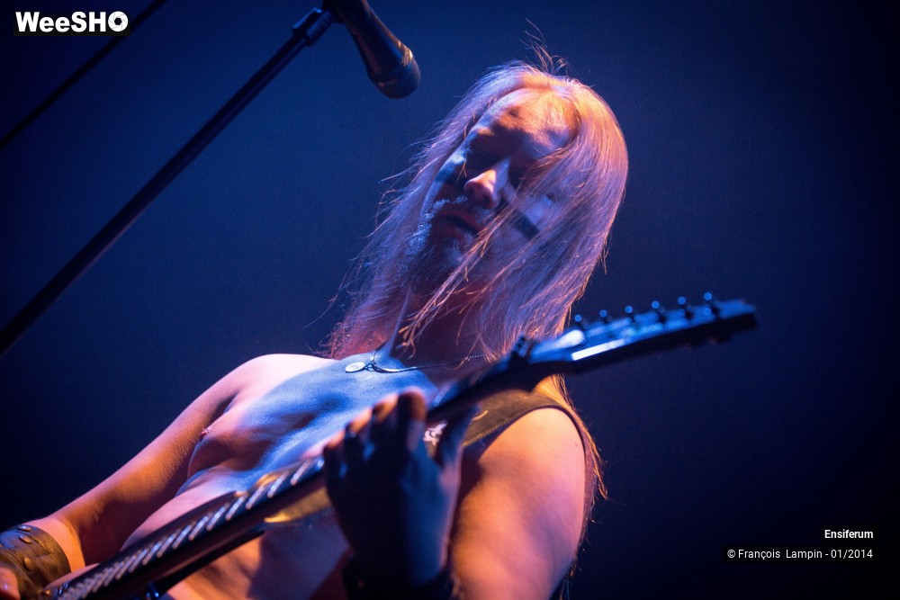 9/37 photos du spectacle Ensiferum