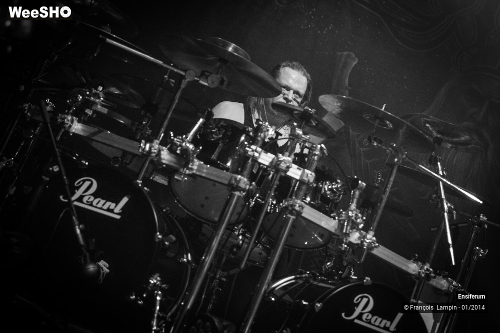 22/37 photos du spectacle Ensiferum