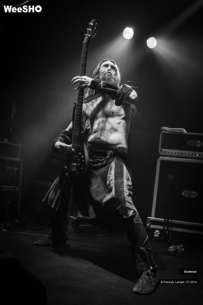 24/37 photos du spectacle Ensiferum
