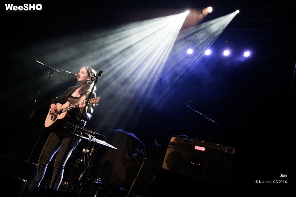 2/18 photos du spectacle Jain