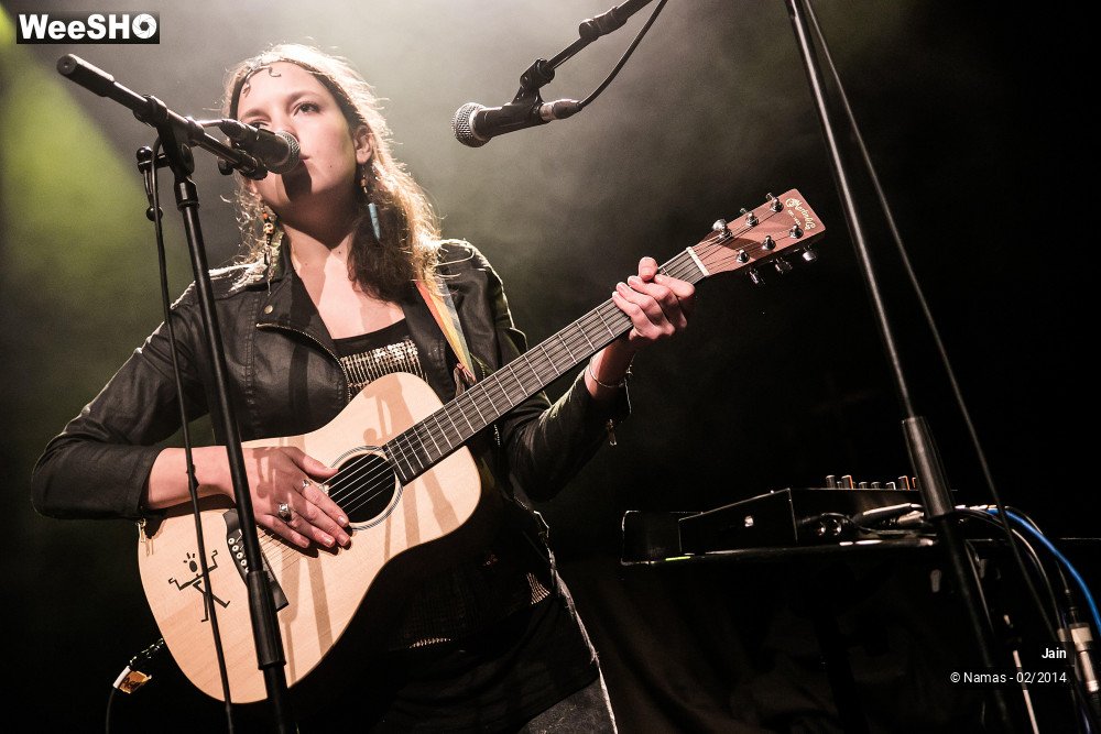 8/18 photos du spectacle Jain