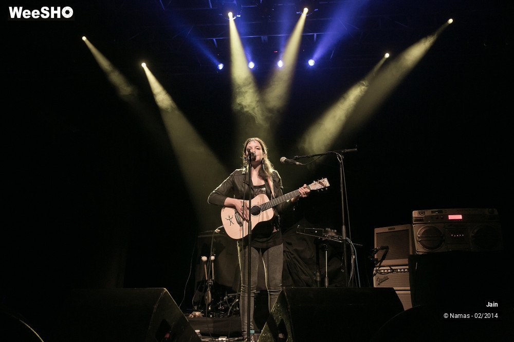 15/18 photos du spectacle Jain